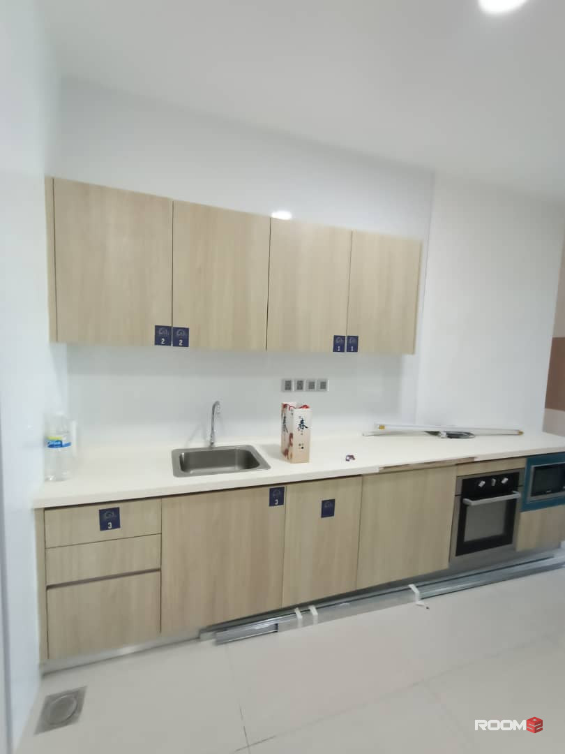 Room for rent at Paragon Suite @ near CIQ JB