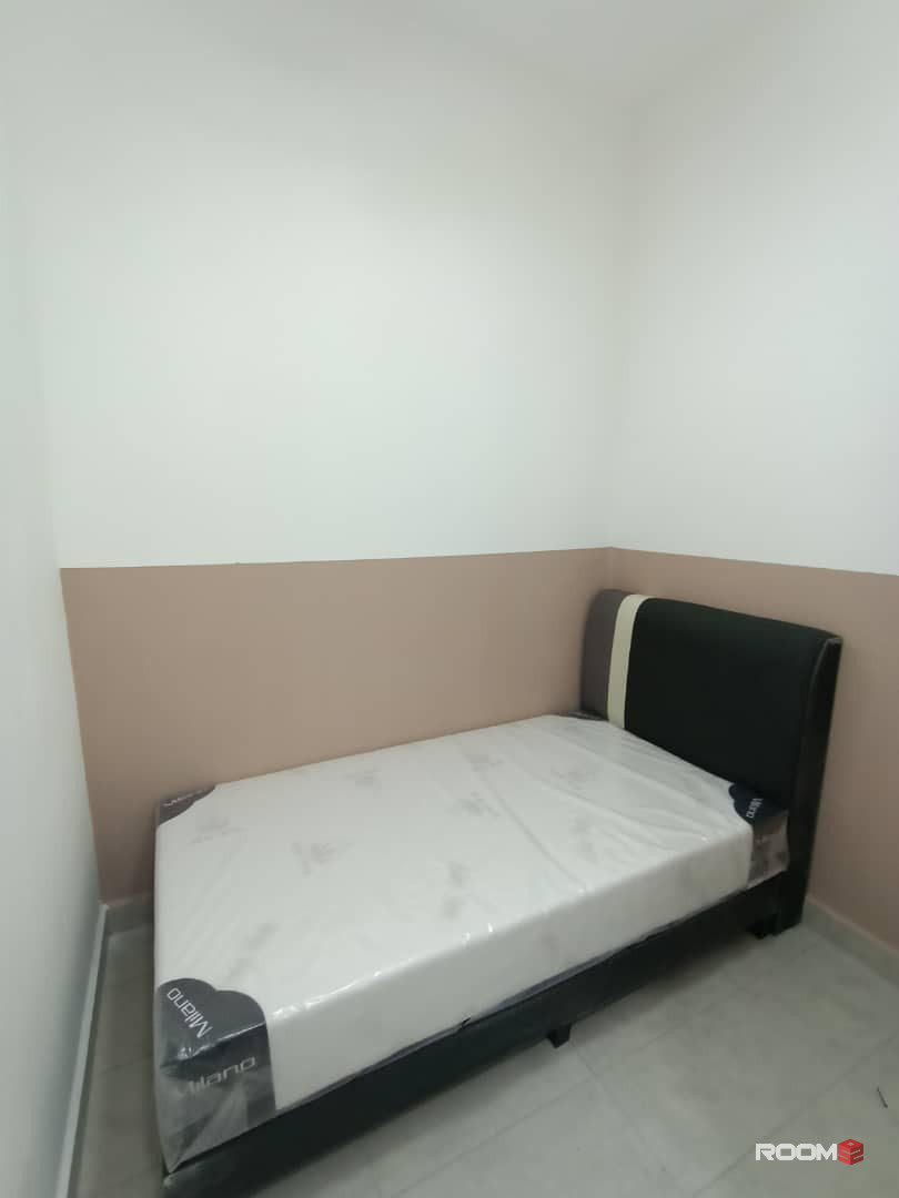 Room for rent at Paragon Suite @ near CIQ JB
