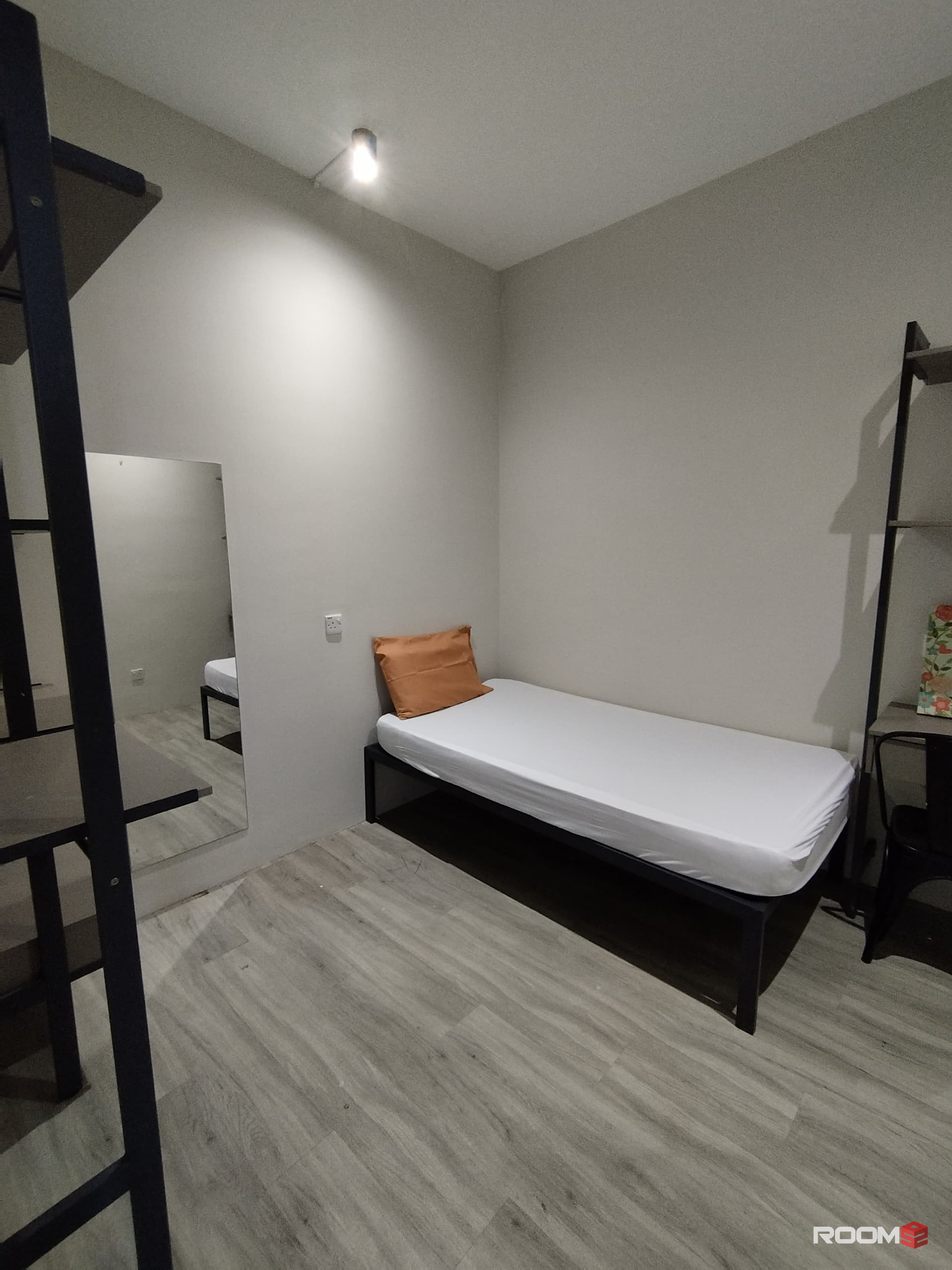 HOT PROMO 🔥 Furnished Single Room with Sharing Toilet near to USJ 21