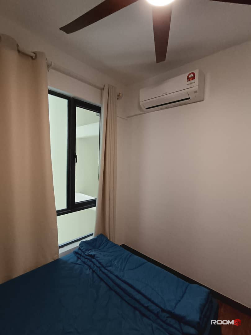 Room for rent at Central park @ Damansara Aliff Tampoi