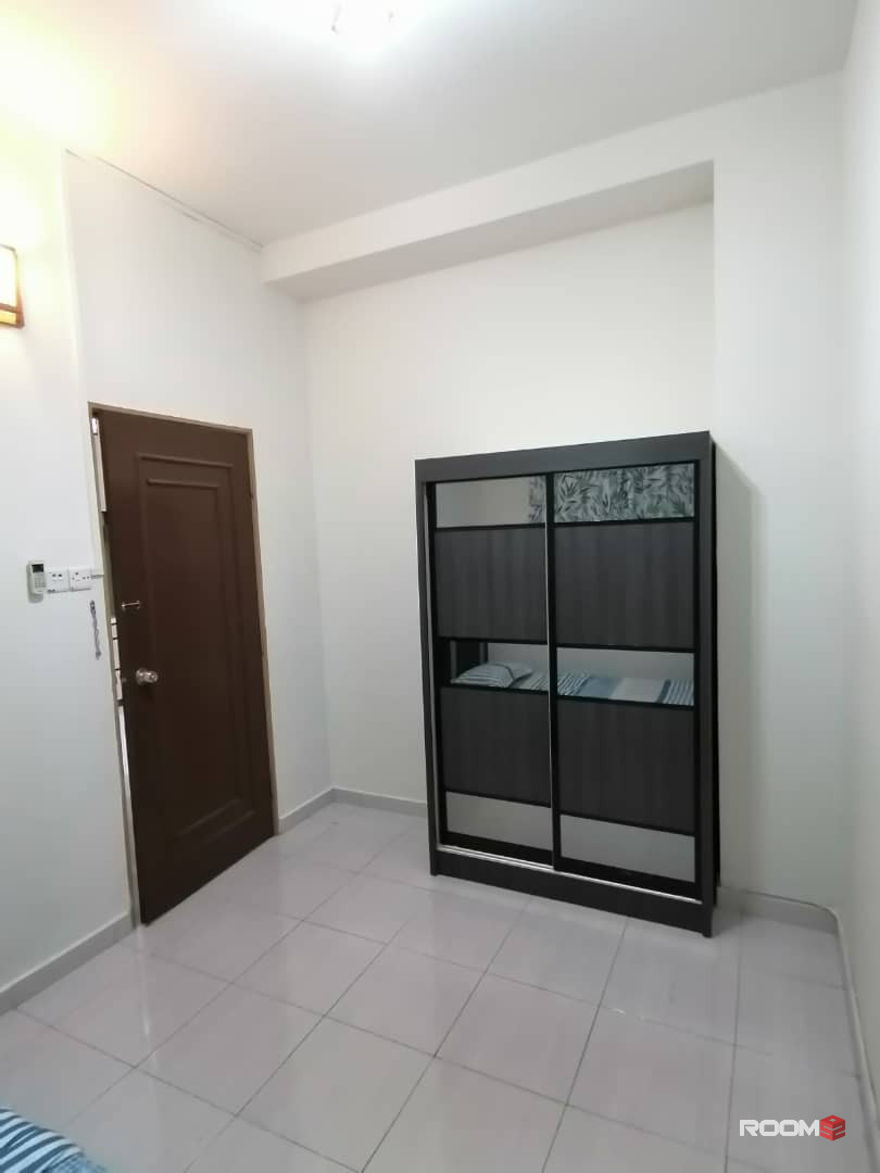 Room for rent at Taman Bukit Indah @ Nusajaya