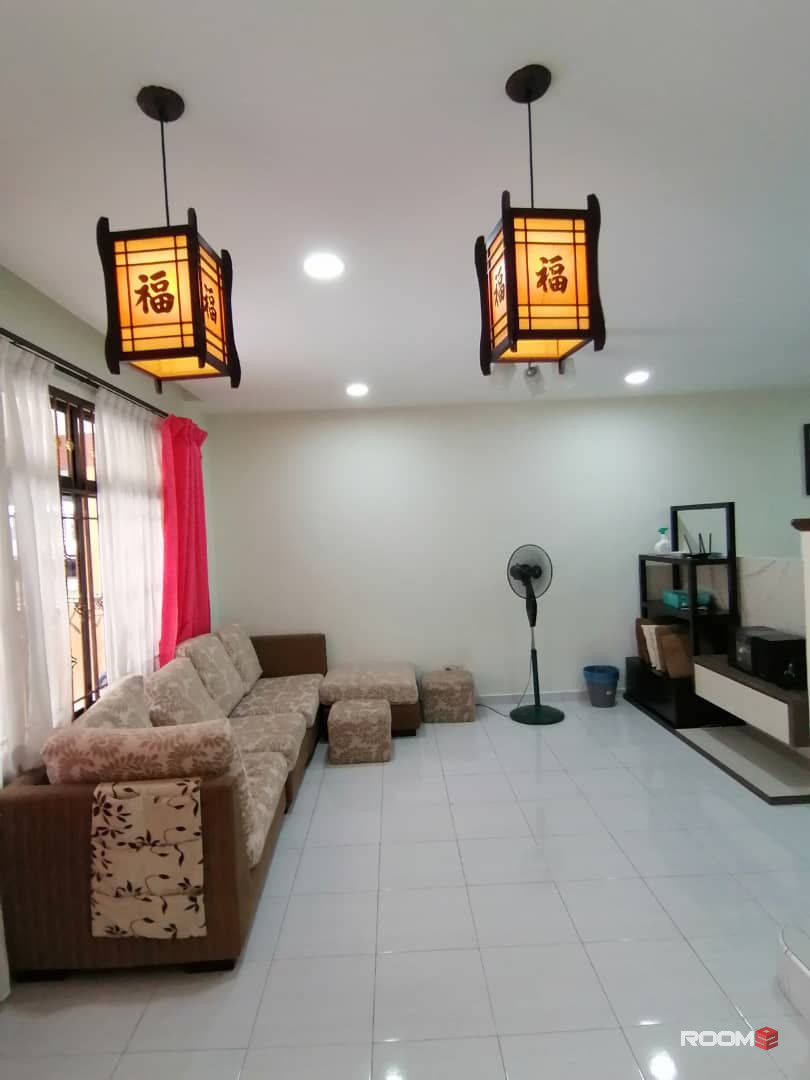 Room for rent at Taman Bukit Indah @ Nusajaya