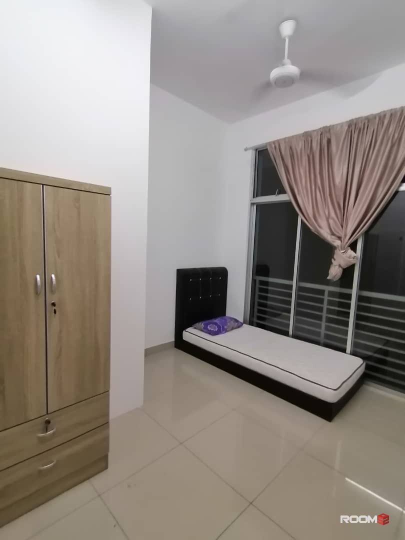 Room for rent at Taman Nusantara Prima @ Gelang patah