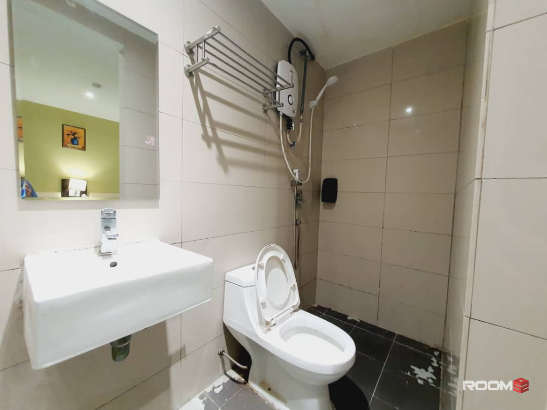 🚩MASTER ROOM FOR RENT AT PETALING STREET🚩🚝3 Min MRT Pasar Seni  🚄4 Min LRT Pasar Seni 🚌🏢12 TRX Exchange