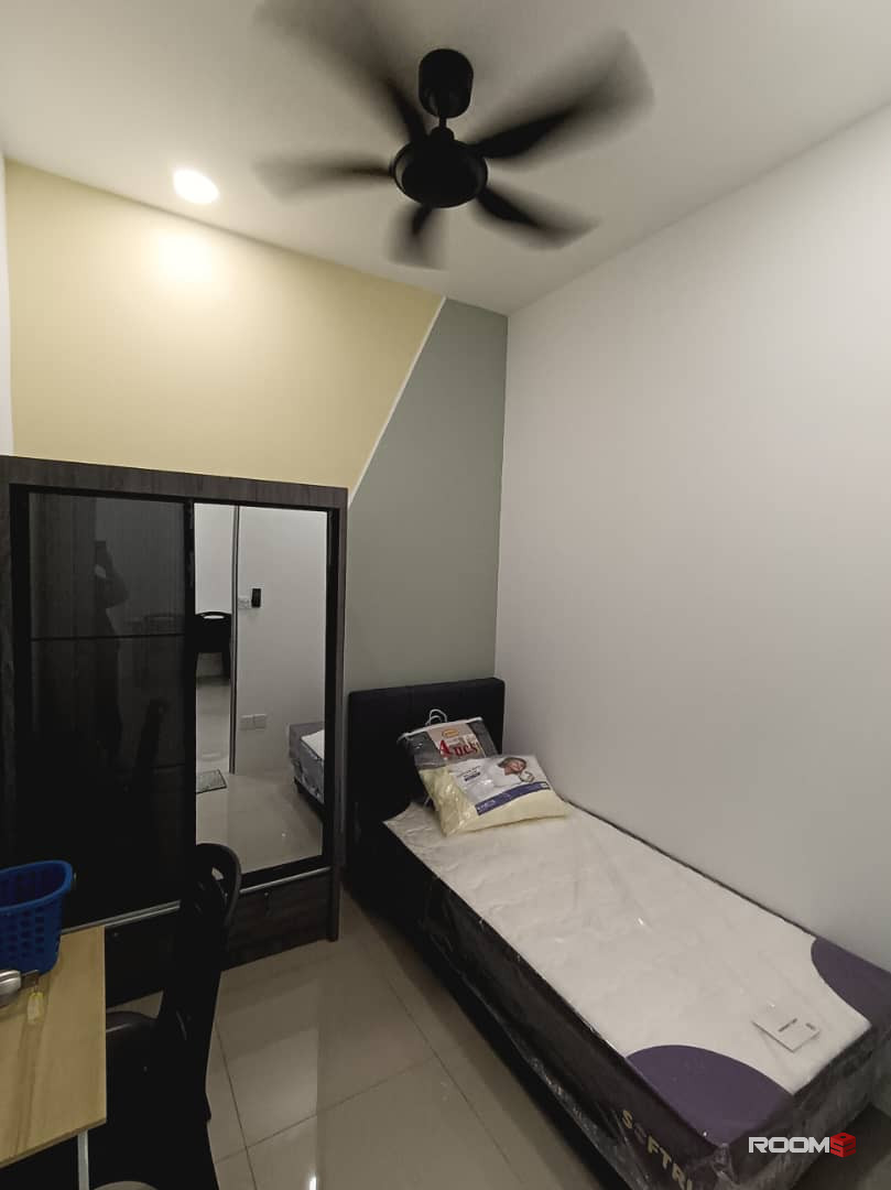Male room for rent at D’Pristine @ Medini Near Legoland