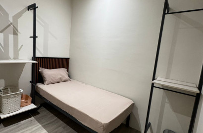 🤩ROOM FORN RENT AT SUBANG JAYA 🤩🚶‍♂️🚗Nearby Location: 📚MTI College - 6 mins Drive 📚Schwin College - 7 mins Walk 🚉
