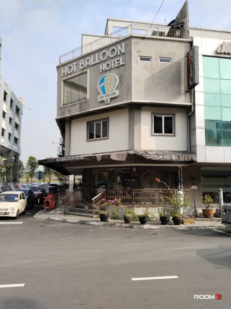 🤩MASTER ROOM FOR RENT🤩ZERO DEPOSIT APPLY✊🚗driving distance to ICITY 🚗UITM SHAH ALAM 🚗Shah Alam Hospital🚗AIA