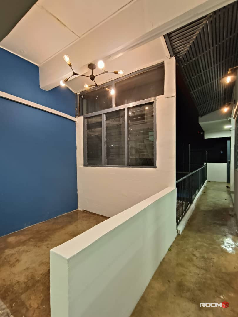 Fully Furnished Room For Rent At Ampang (Middle Room)