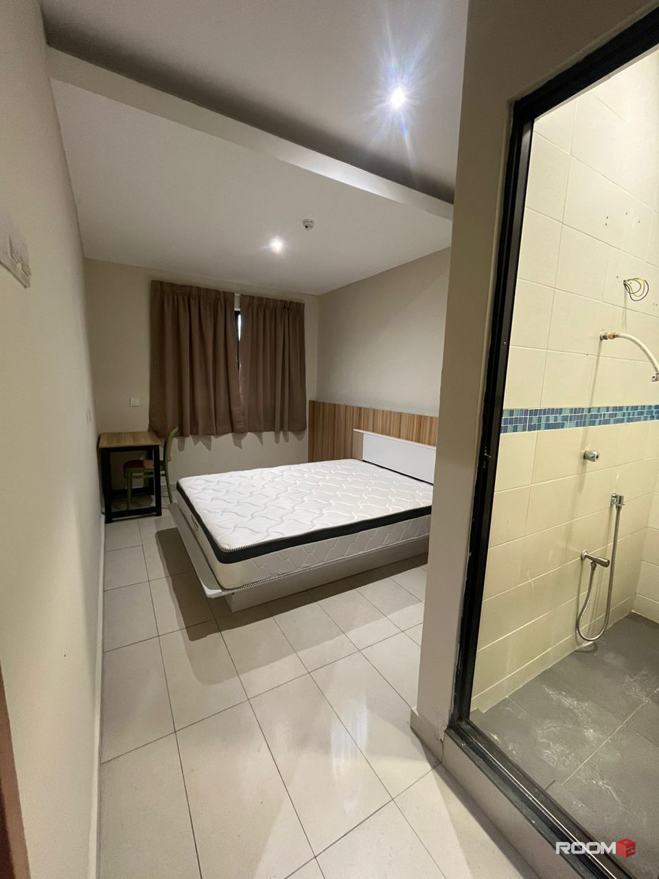 Working at UOA Business Park ❓ Check this Room attach with Toilet near to LRT Subang