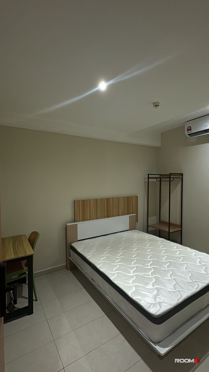 Only walk to INTI College 🚶‍♀️ Room Rent attach Private Toilet at SS15 Subang Jaya