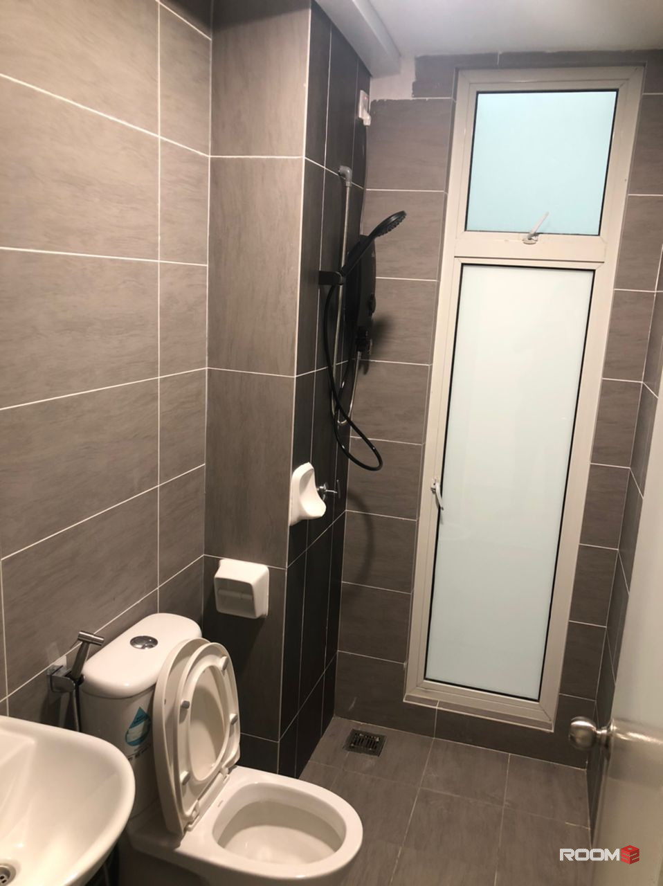 Residence Suasana Damansara Damai Small Room for rent