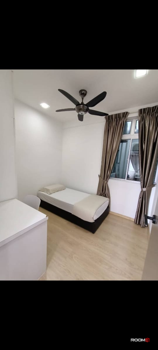 Female Room for rent at Larkin Heights @ Larkin Idaman