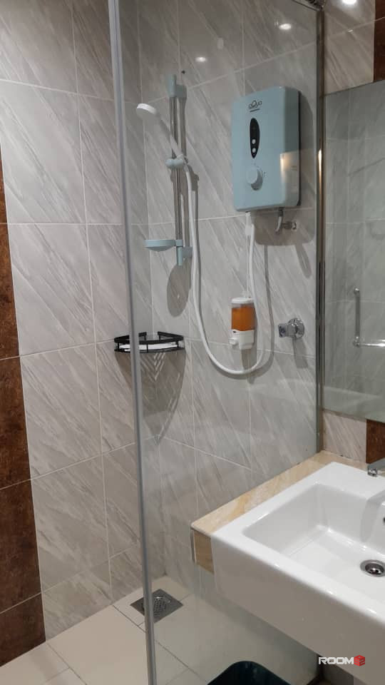 Zero Deposit, Kota Damansara Master Room for RENT!