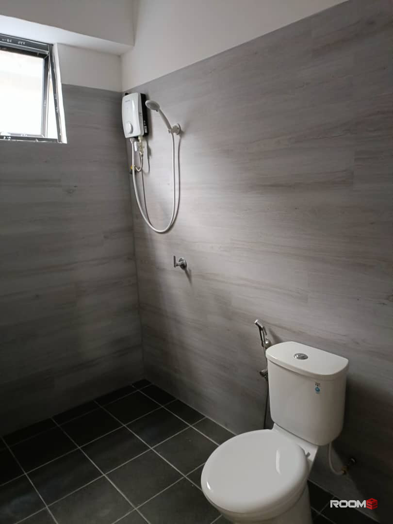 🏡 Room for Rent with Zero Deposit | " 0“ Deposit Bilik Sewa at M1 CHOW KIT ,KL✨