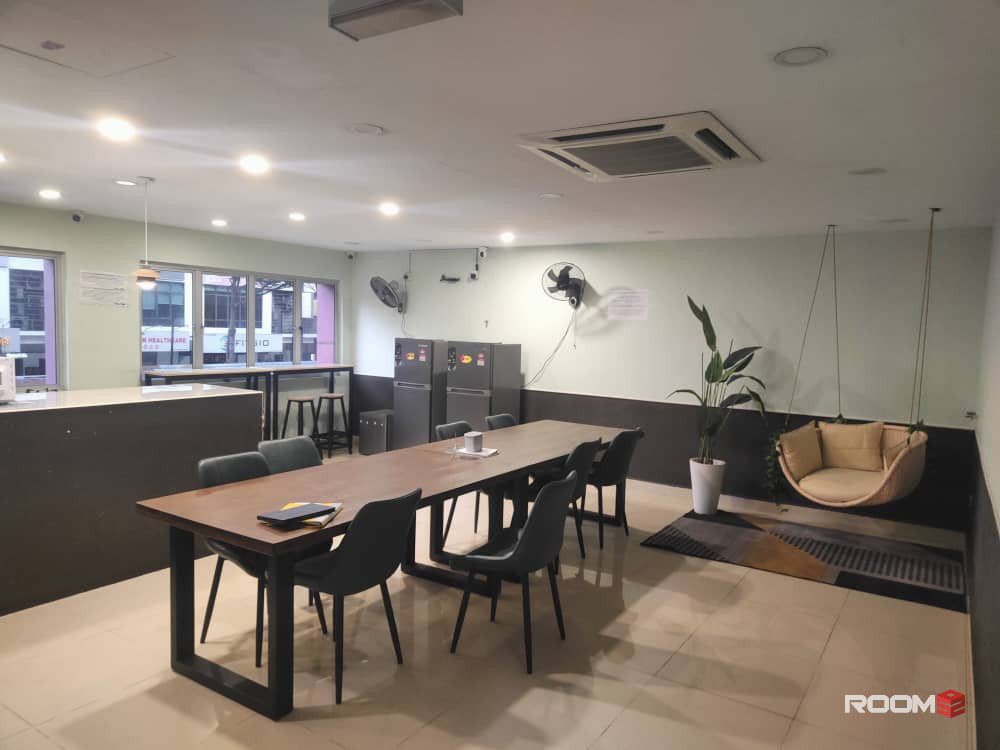 5 Mins Walk  to MRT & LRT Maluri , Hotel Swing & Pillow 6-12 month Rent or less