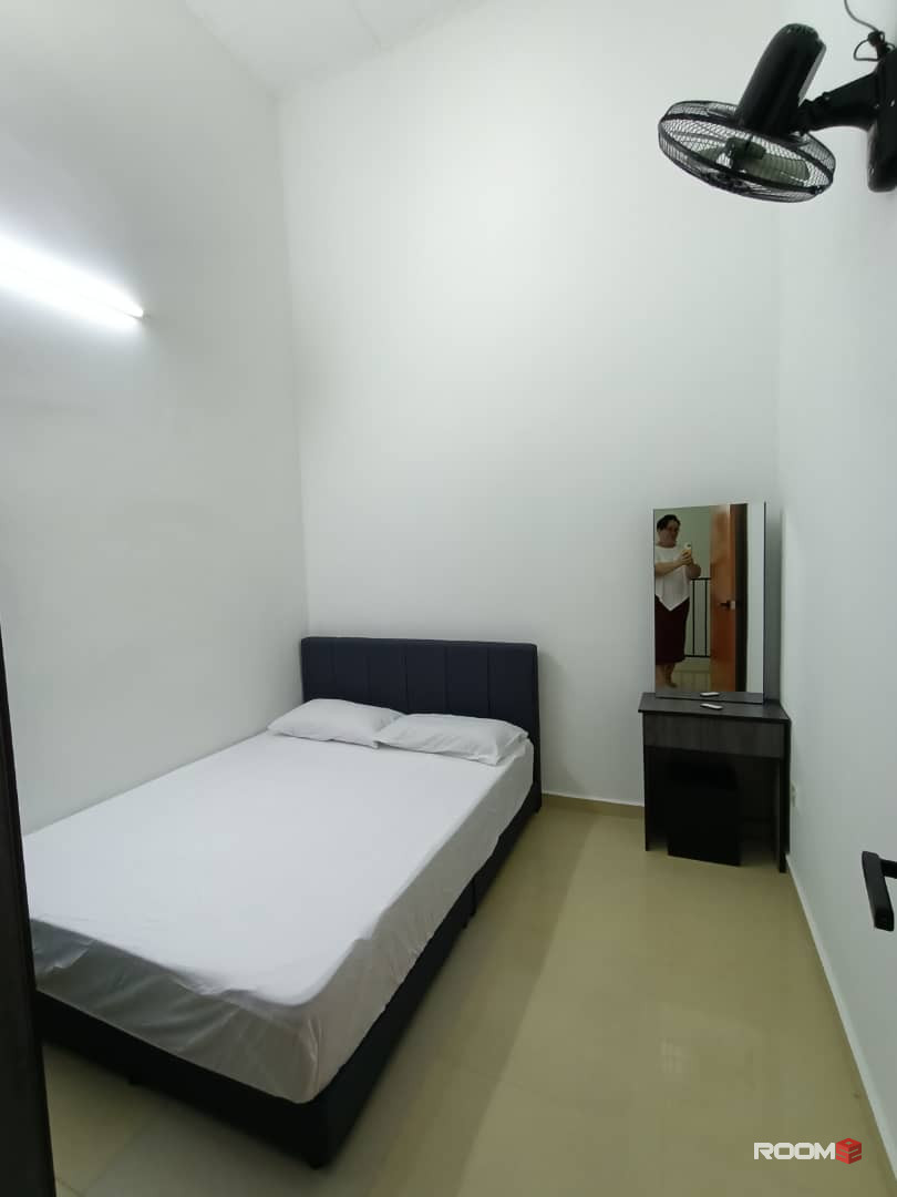Female room at Taman Bukit Indah @ Iskandar Puteri