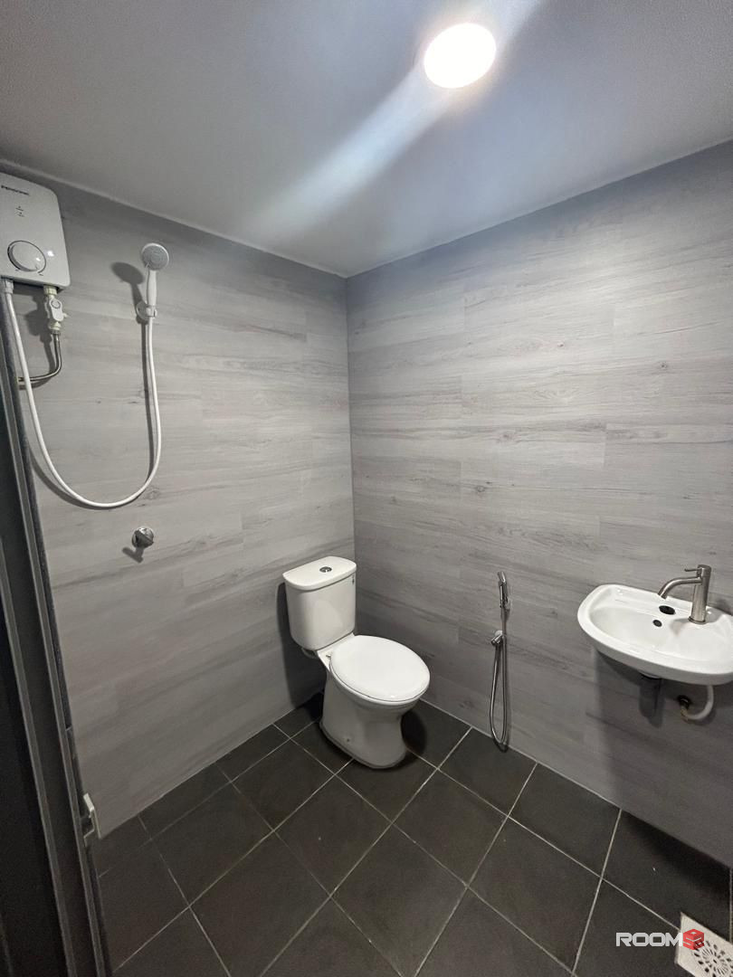 🚄WALKING DISTANCE TO MRL CHOW KIT🚄🏡MASTER ROOM AT ONLY RM 702🏡✅NO DEPOSIT✅