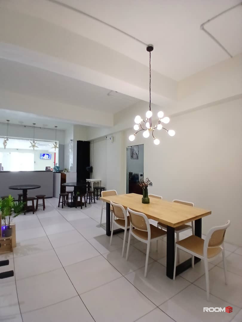 3 Pax Sharing Master Room 😍 Queen size bed (🌷Cozy Co-Living Area)
