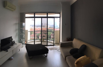 Middle room for rent at Mutiara Oriental Condominium prefer 👩female