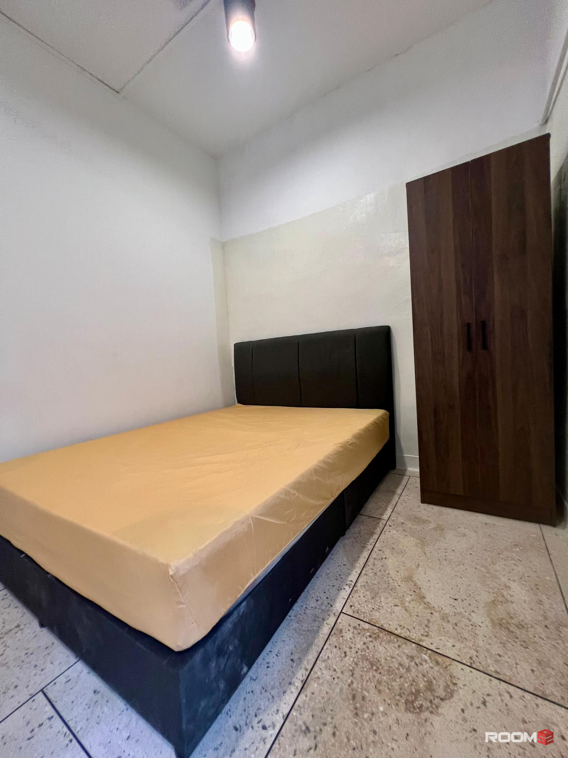 📢December Promotion Now # Single room for rent # 10 mins walking distance to CIQ customs📍