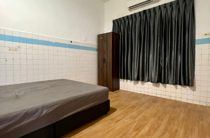 📣End of year promotion 🔥Aircond room for rent at area CIQ 📍10 mins walking distance to customs