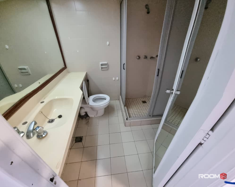 Master Room @ Kuala Lumpur City Centre nearby Hospital Kuala Lumpur, Kuala Lumpur