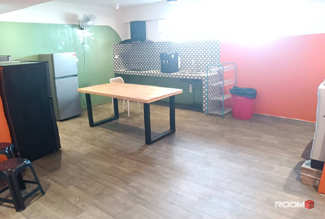 Master Room @ Kuala Lumpur City Centre nearby Hospital Kuala Lumpur, Kuala Lumpur