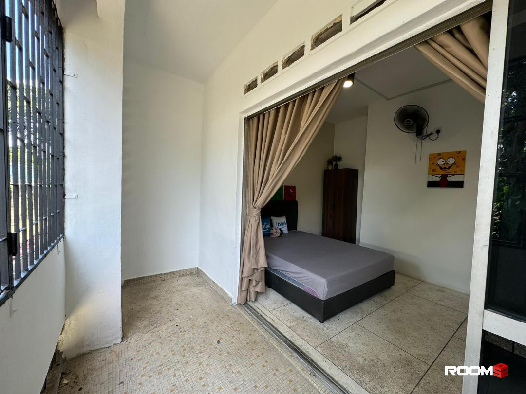 🔥1 KM to CIQ 🔥| SUPER easy commute😎 🌟Affordable, cozy & perfect room for Singapore workers🌟