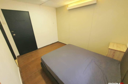 Stay Comfortably Near CIQ, KSL & Midvalley! 🚆 Cozy room with WiFi, private bathroom & zero deposit! 🔥😎
