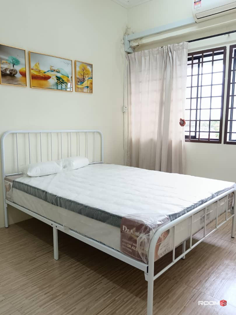 Female room at Taman Ungku Tun Aminah @ Skudai