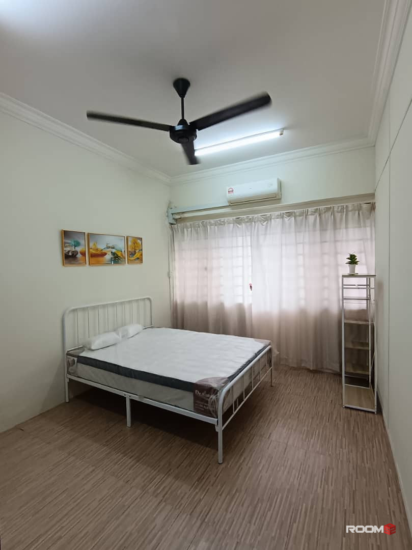 Female room at Taman Ungku Tun Aminah @ Skudai