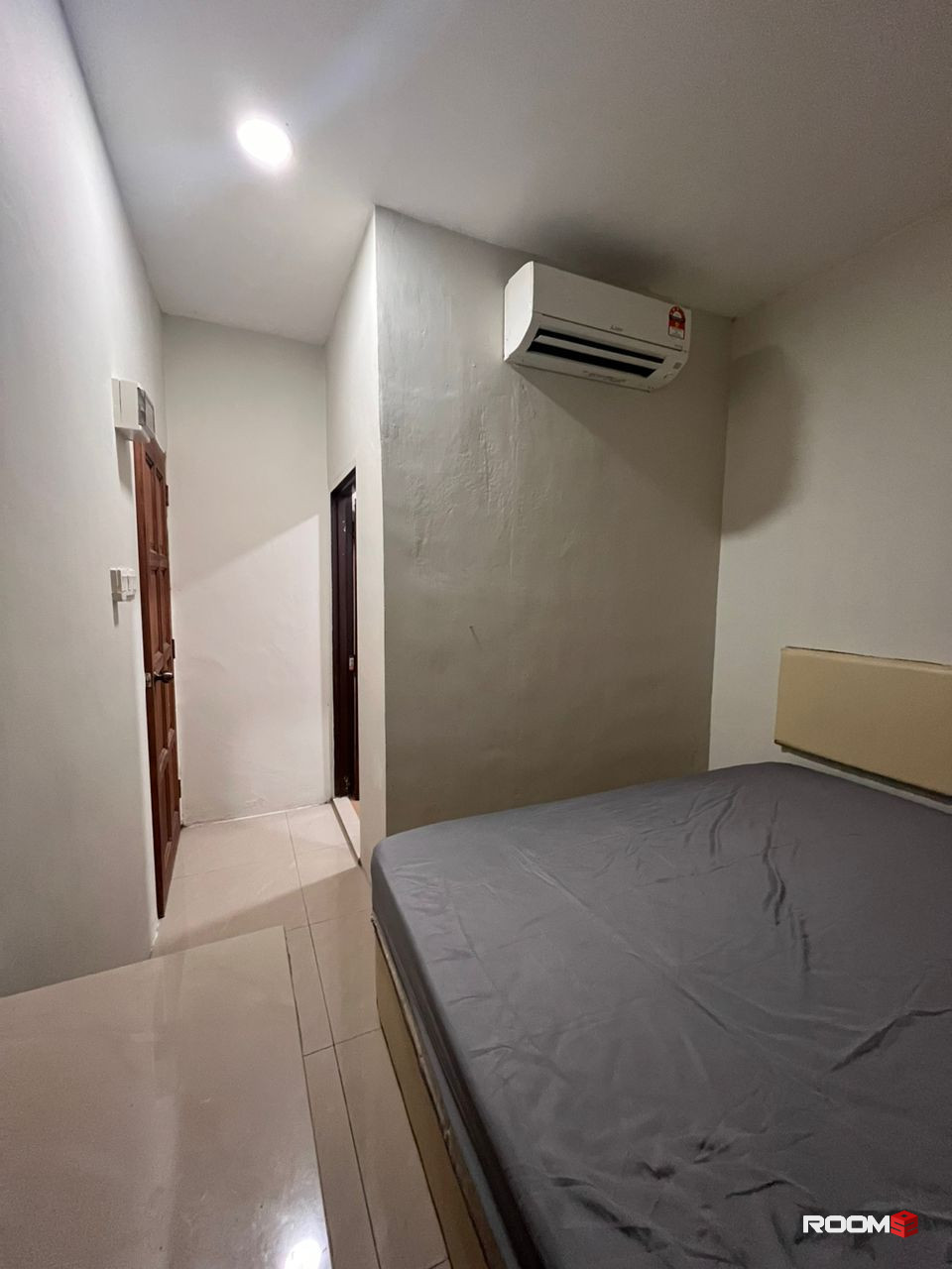 🚀 Prime location near CIQ/JBCC/Larkin/Mid Valley Southkey/KSL UTC! Fully equipped room with WiFi & private bathroom –