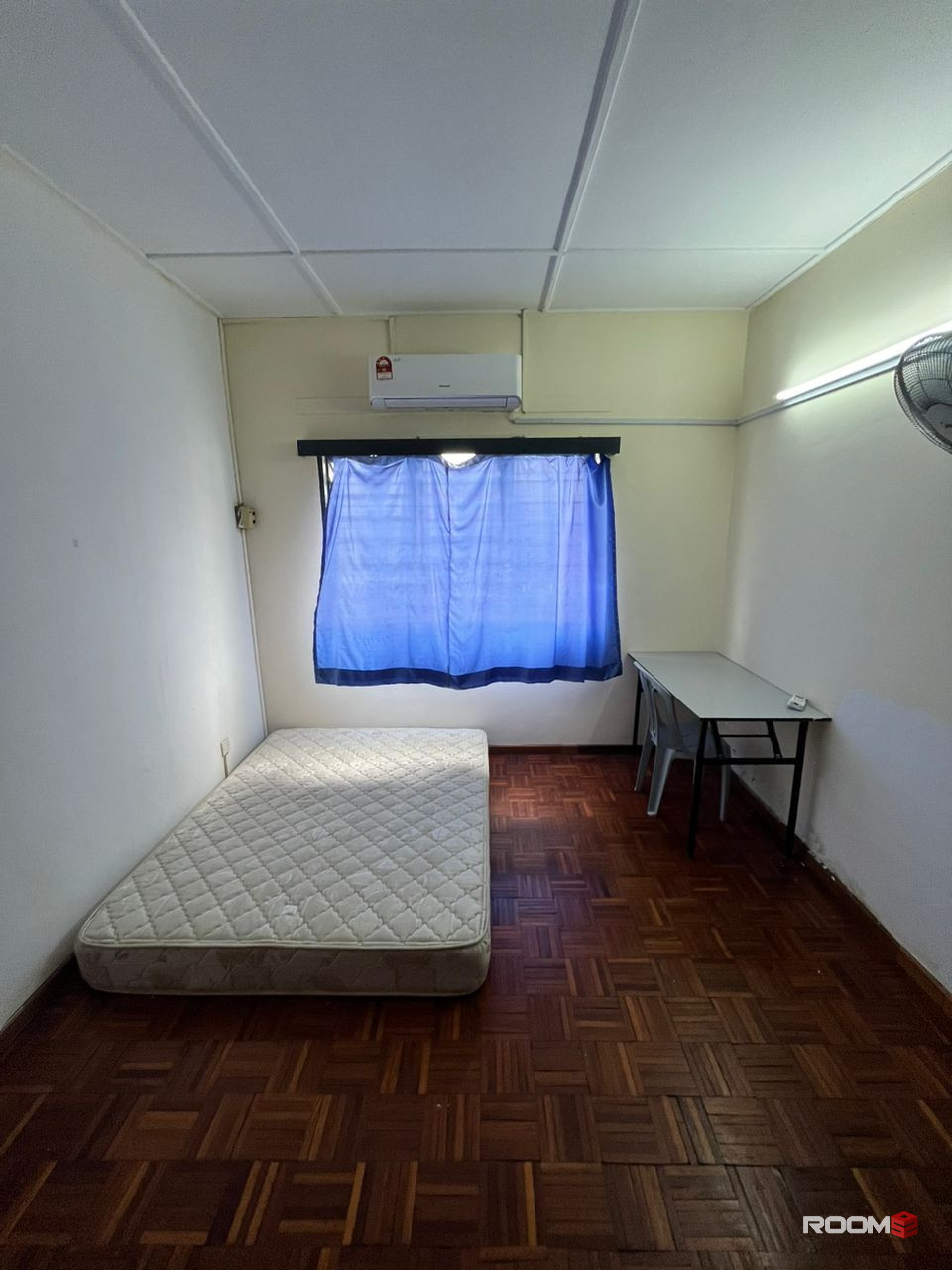🔥LOW DEPOSIT🔥COUPLE MIDDLE ROOM FOR RENT  AT SS2 PETALING JAYA 🎏🎏NEAR TO TAMAN BAHAGIA LRT /TAMAN PARAMOUNT LRT💥💥