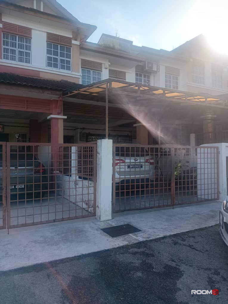 BANDAR BUKIT BUKIT, MASTER ROOM TO RENT, ZERO DEPOSIT