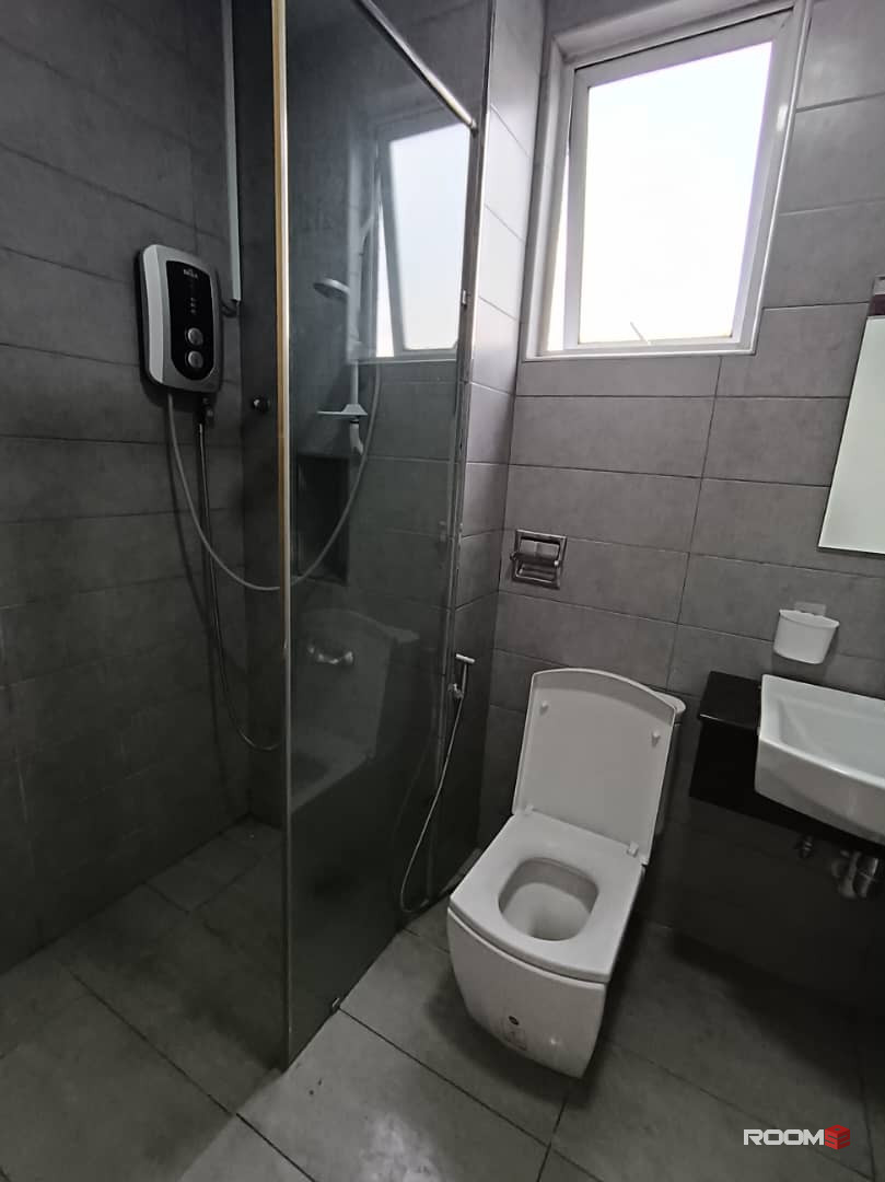 Room for rent at Paragon Suites @ CIQ JB Town