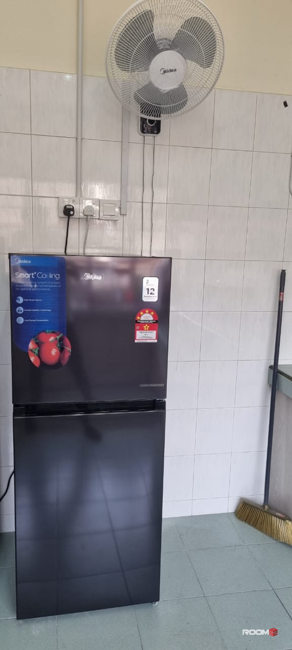 *Single Room @ Taman Connaught (Landed with Free Parking) near IKON Connaught, Kuala Lumpur