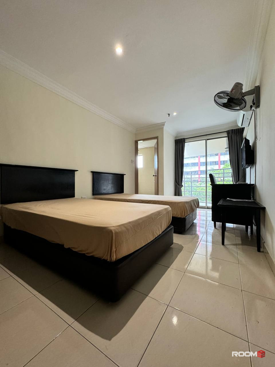 📍🌟6 min walk to CIQ-Fully equipped with wifi, and zero deposit available🌟😎