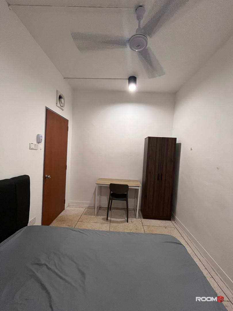 📍🌟8 min to CIQ-Fully equipped with wifi, private bathroom and zero deposit available🌟😎