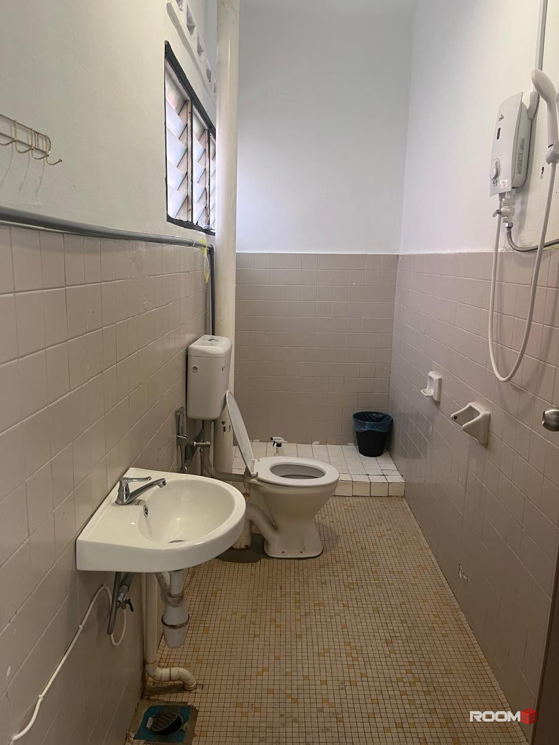 📍🌟8 min to CIQ-Fully equipped with wifi, private bathroom and zero deposit available🌟😎
