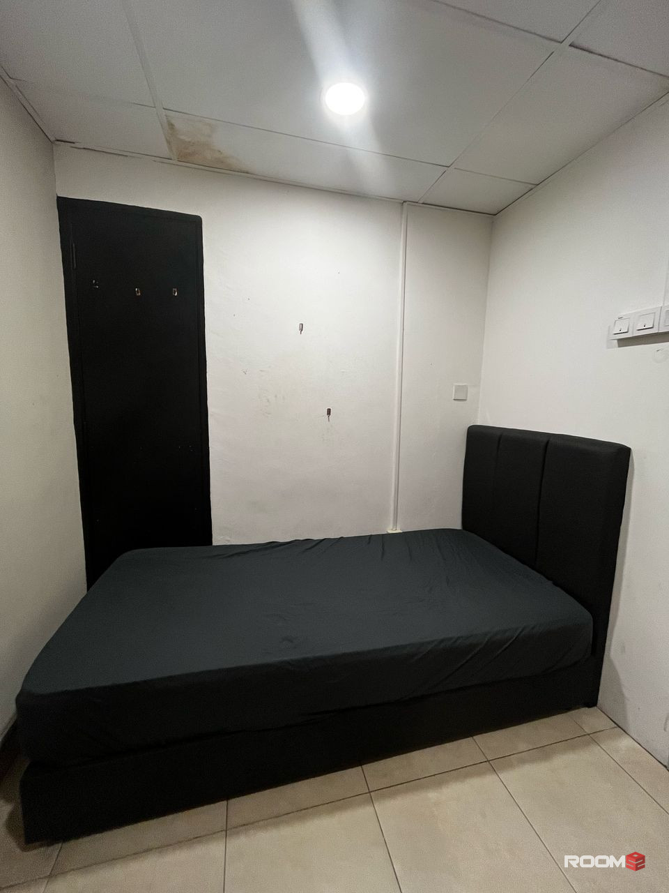 Walking distance to CIQ🚶‍♀️.. Immediate can move in ..Free WIFI, Zero depo...free rental💰💰 Comfy stay😎�