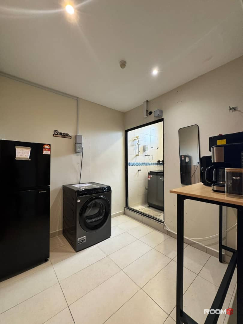 SS51, COLIVING MASTER ROOM TO RENT IN ZAMBURGER. ZERO DEPOSIT