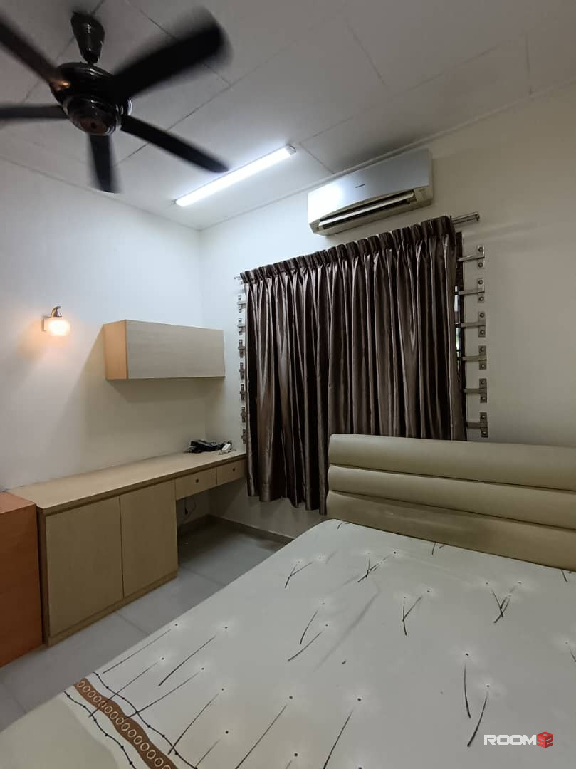 Room for rent at Taman Pelangi @ Johor Bahru