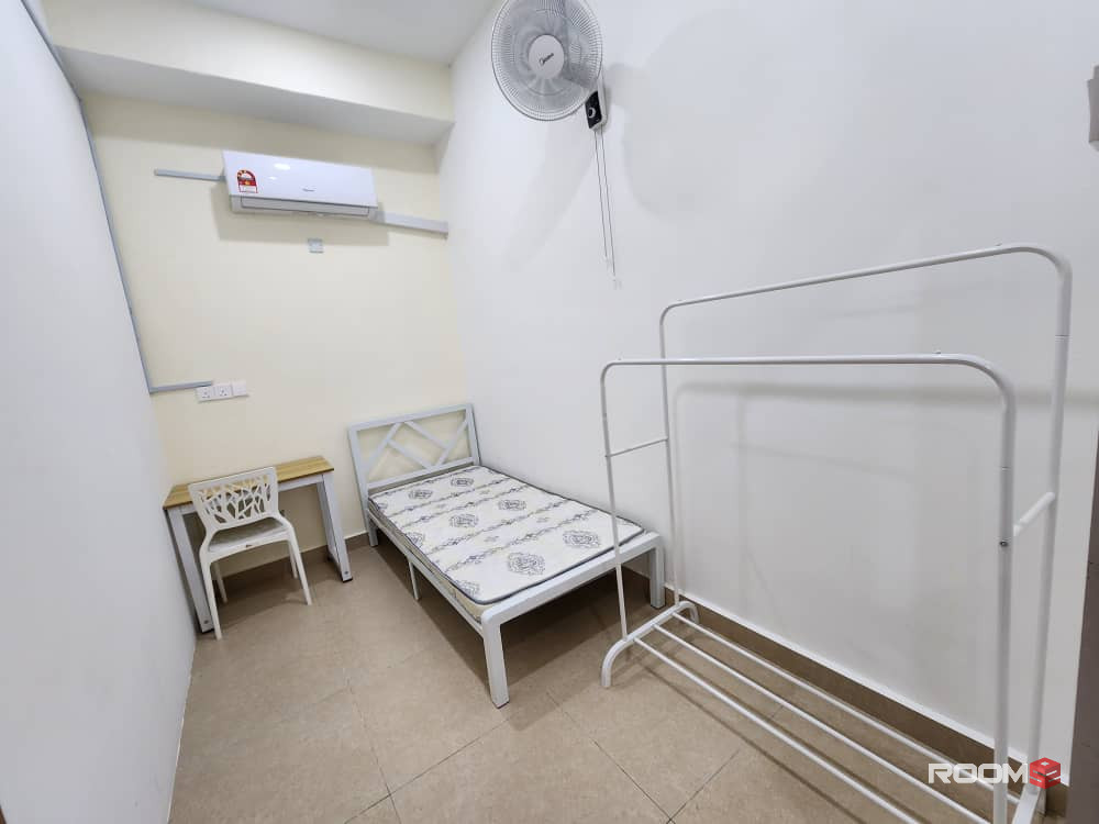 BANDAR PUCHONG JAYA , ROOM TO RENT, ZERO DEPOSIT