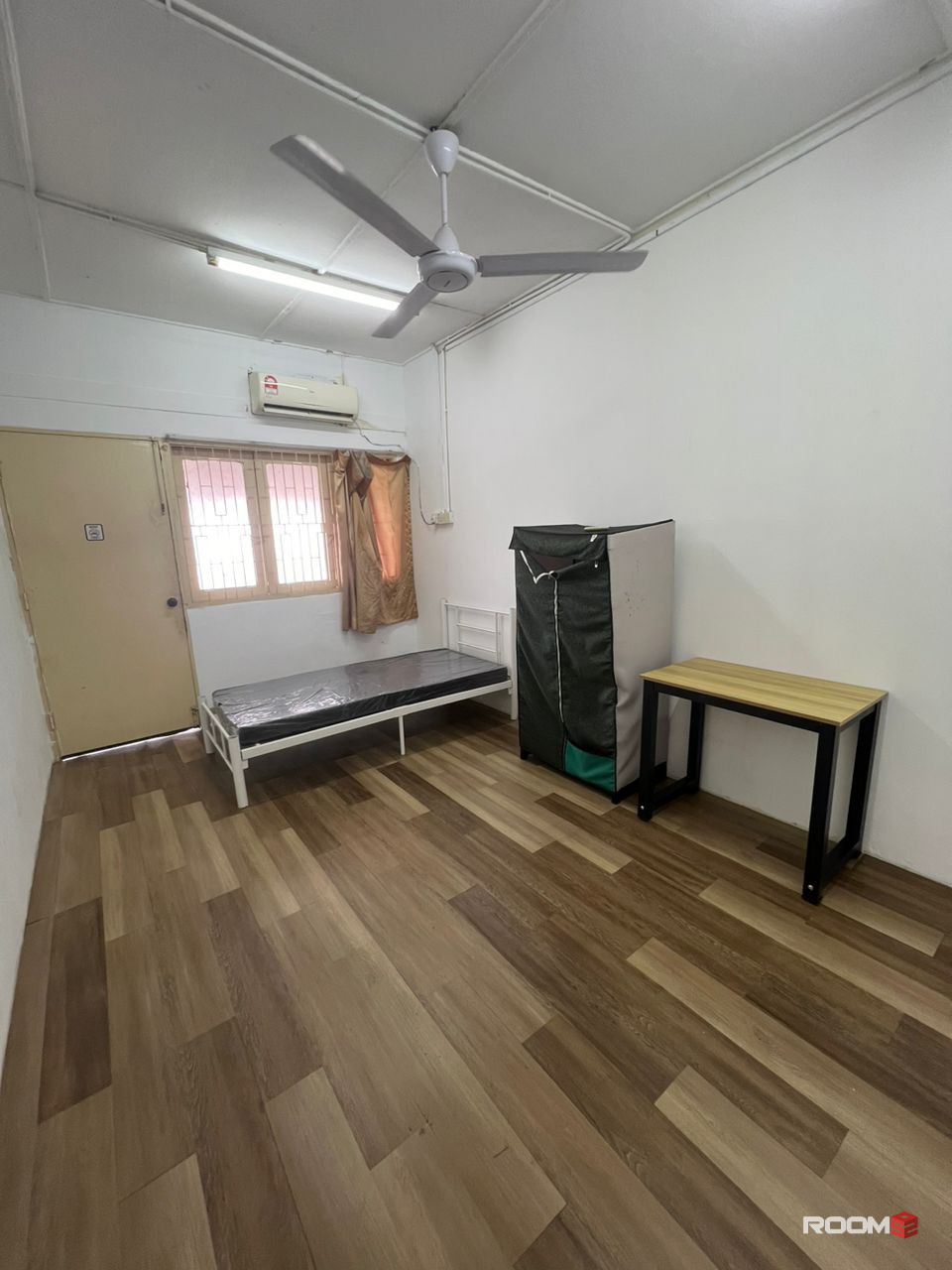 AFFORDABLE SINGLE ROOM @ SS2
