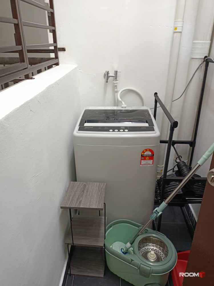 Female room for rent at SuriaMas Suite @ Larkin JB