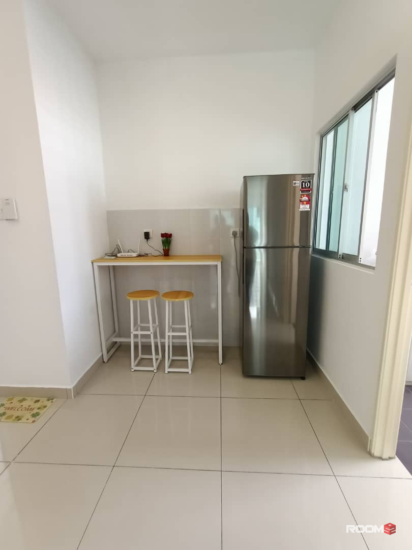 Room for rent at Aliff Avenue @ Damansara Aliff Tampoi