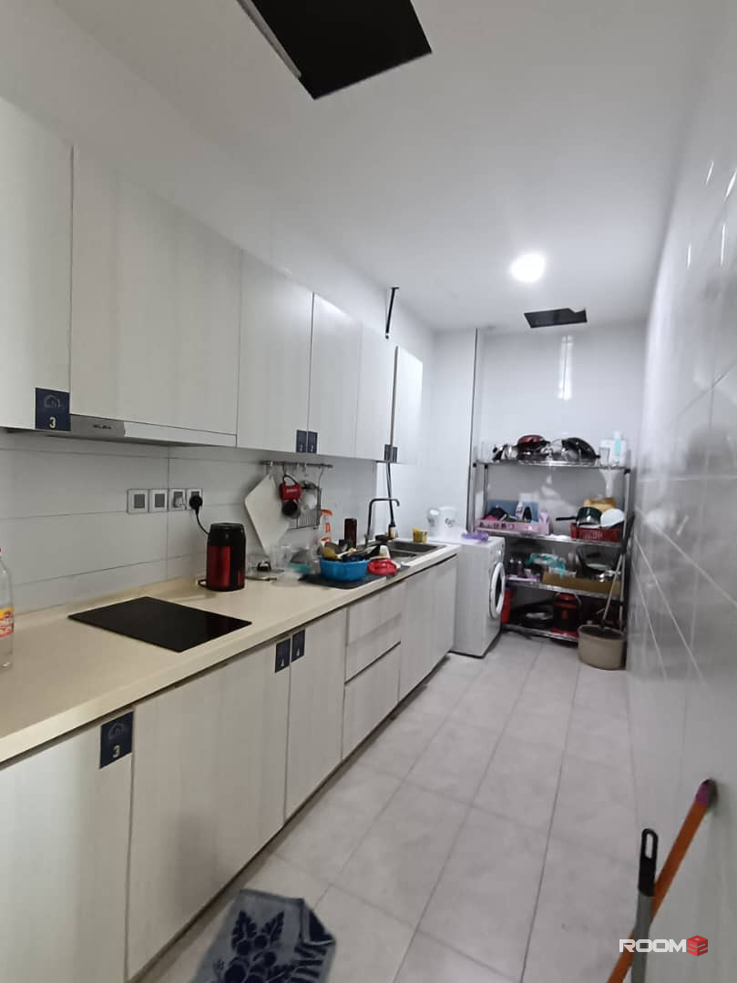 Room for rent at Paragon Suite @ CIQ JB