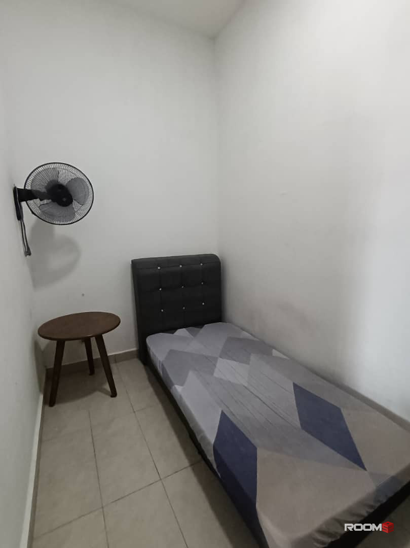 Room for rent at Paragon Suite @ CIQ JB