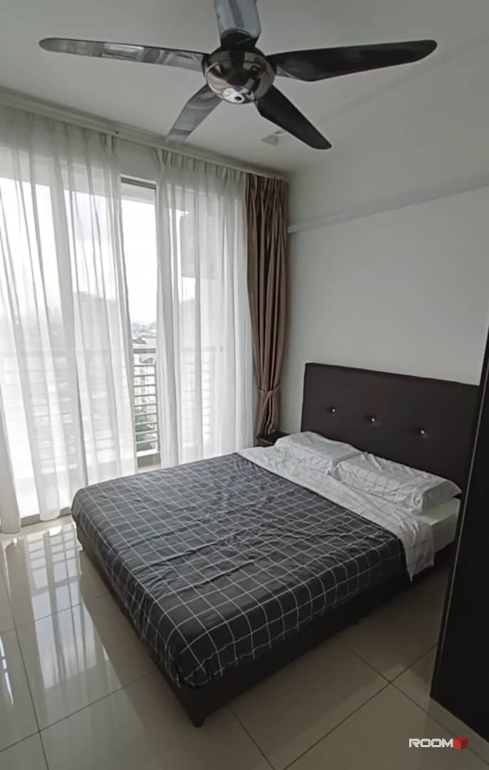 Female Room for rent at Larkin Heights @ Larkin Idaman