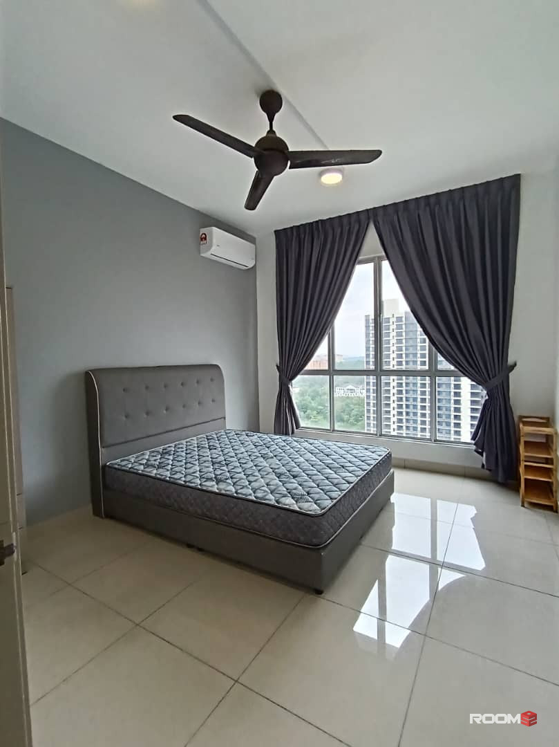 Room for rent at Aliff Avenue @ Damansara Aliff Tampoi